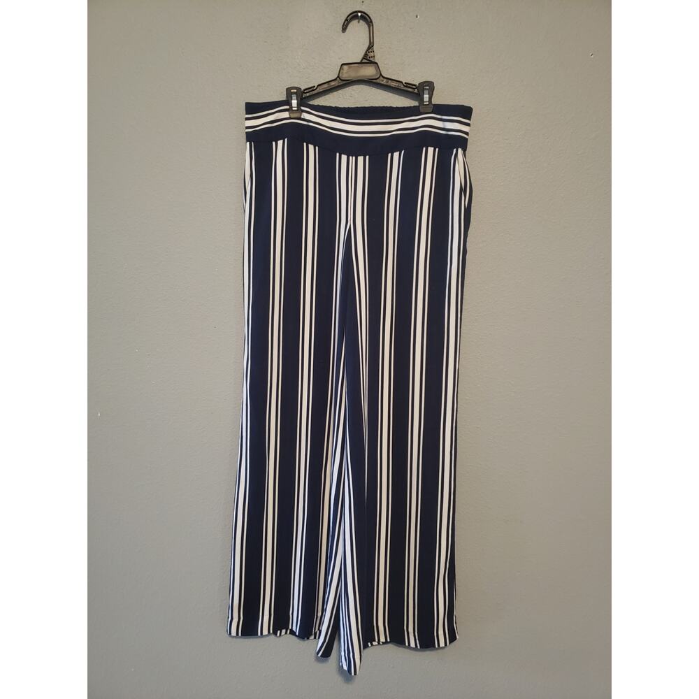 Adrienne Vittadini size 6 Viscose Wide Leg pants Navy & White
